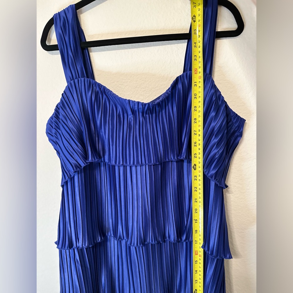 DKNY Berry Blue ๐ Plisse Tiered Satin Dress Size 16 - Picture 9 of 12